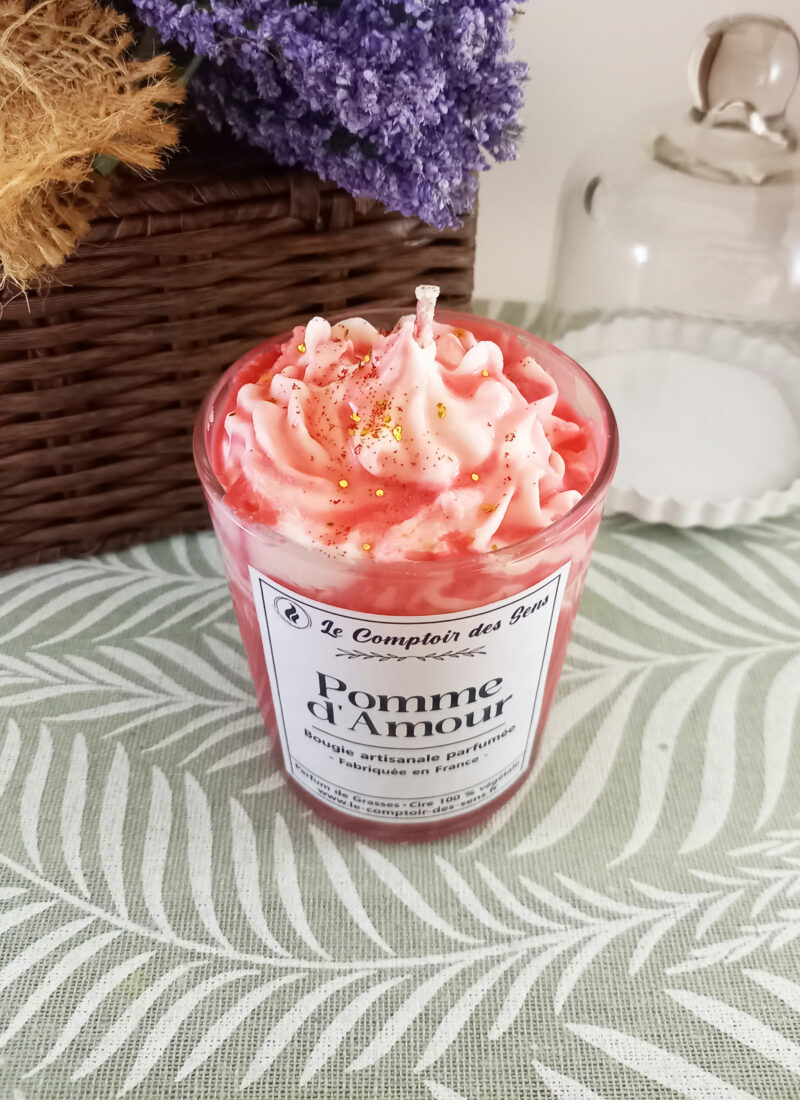 Bougie Chantilly Pomme d'Amour M – Image 2