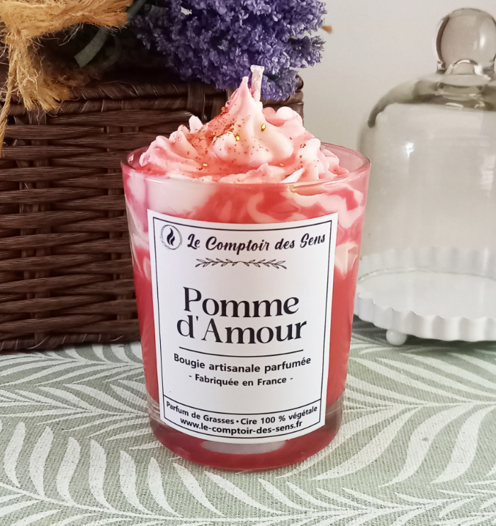 Bougie Chantilly Pomme d'Amour M