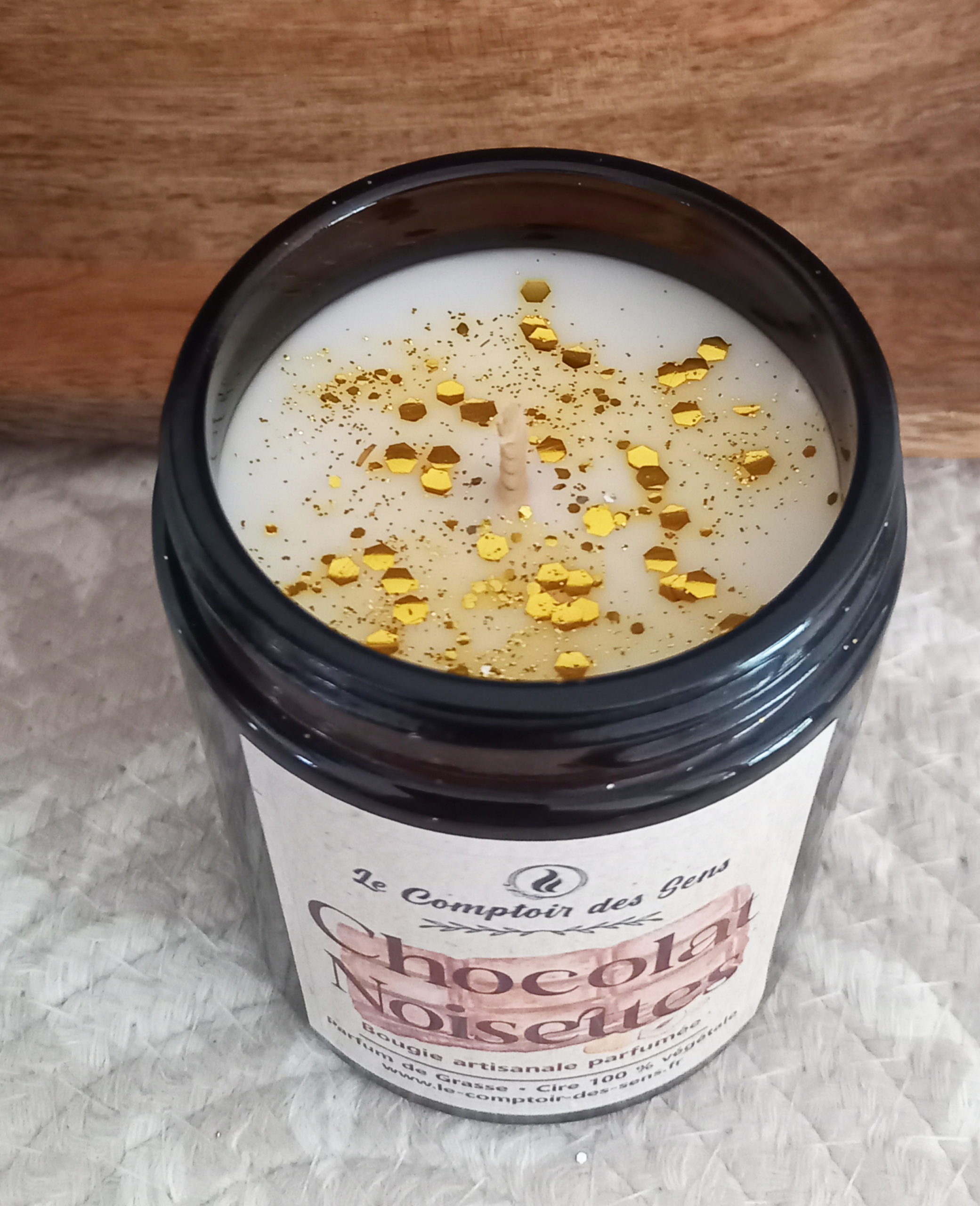 Bougie Classique Chocolat Noisettes M – Image 2